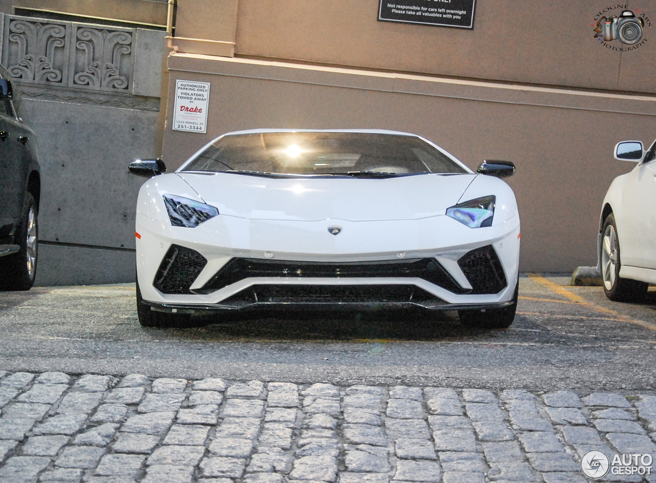 Lamborghini Aventador S LP740-4