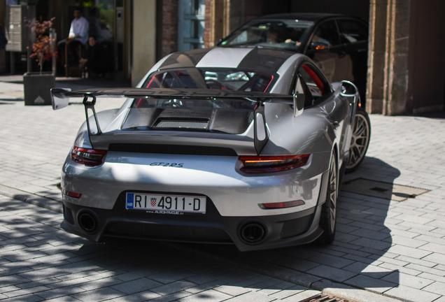 Porsche 991 GT2 RS Weissach Package