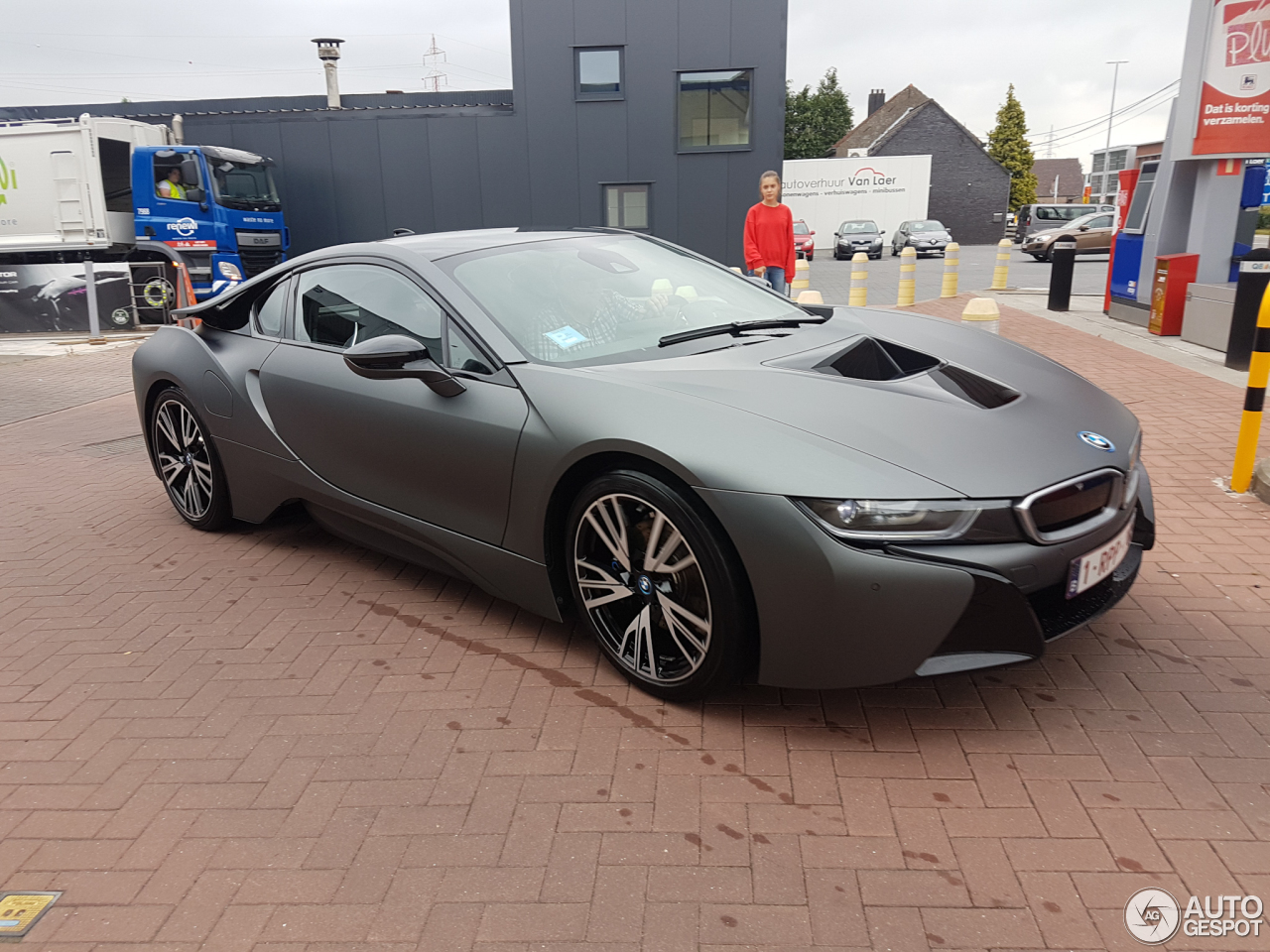 BMW i8