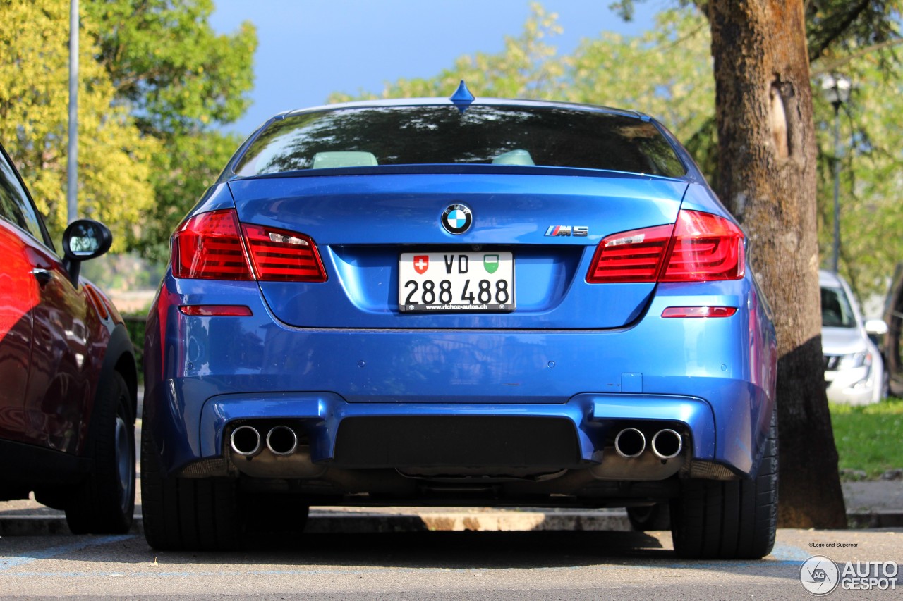 BMW M5 F10 2011