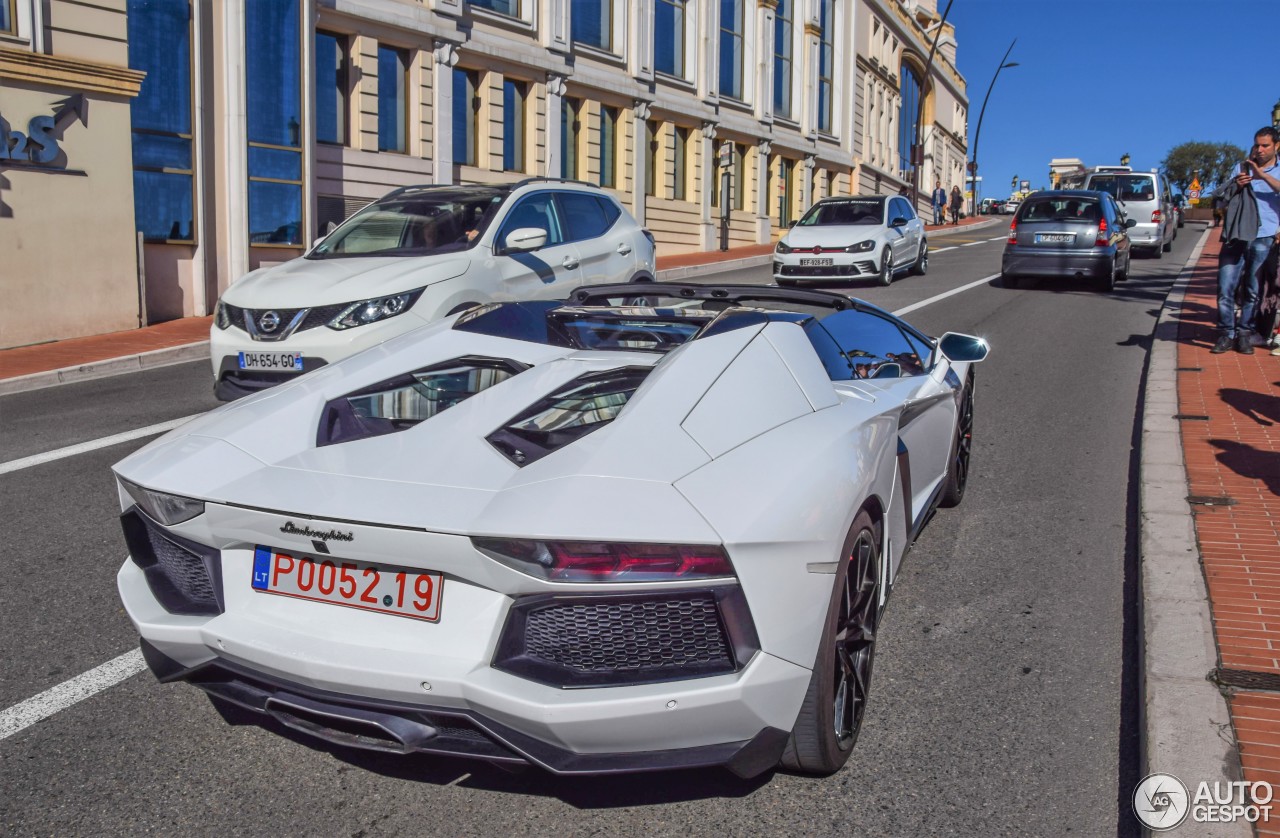 Lamborghini Aventador LP700-4 Roadster