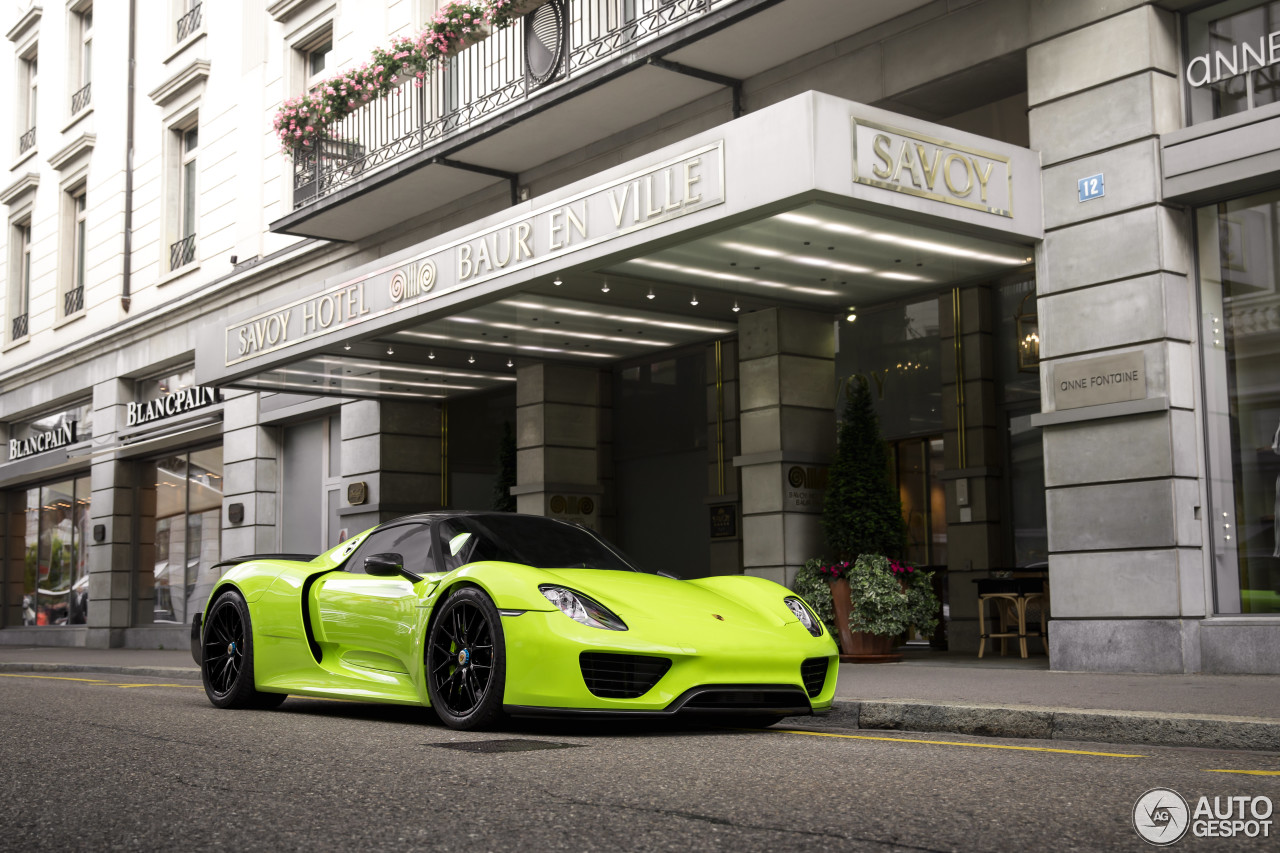 Retki Porsche 918 Spyder sa Acid-Green brisanjem