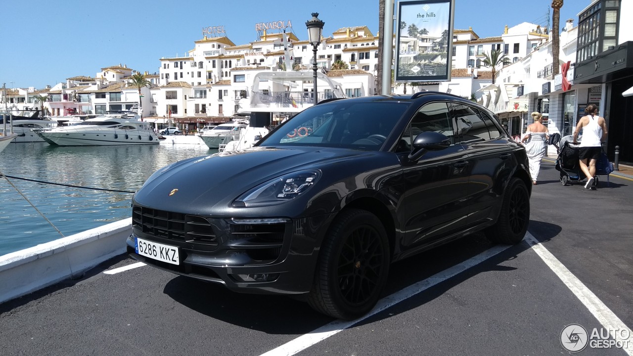 Porsche 95B Macan GTS