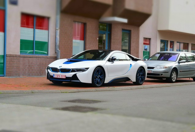 BMW i8