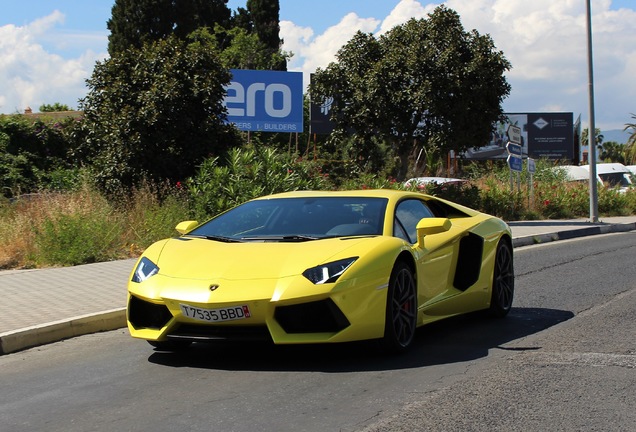 Lamborghini Aventador LP700-4