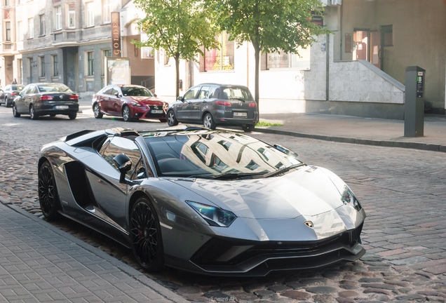 Lamborghini Aventador S LP740-4 Roadster