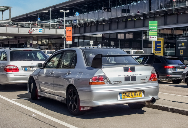 Mitsubishi Lancer Evolution VIII FQ-300