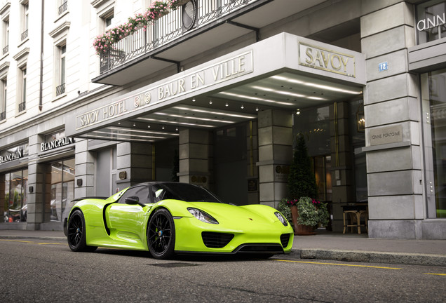 Porsche 918 Spyder Weissach Package