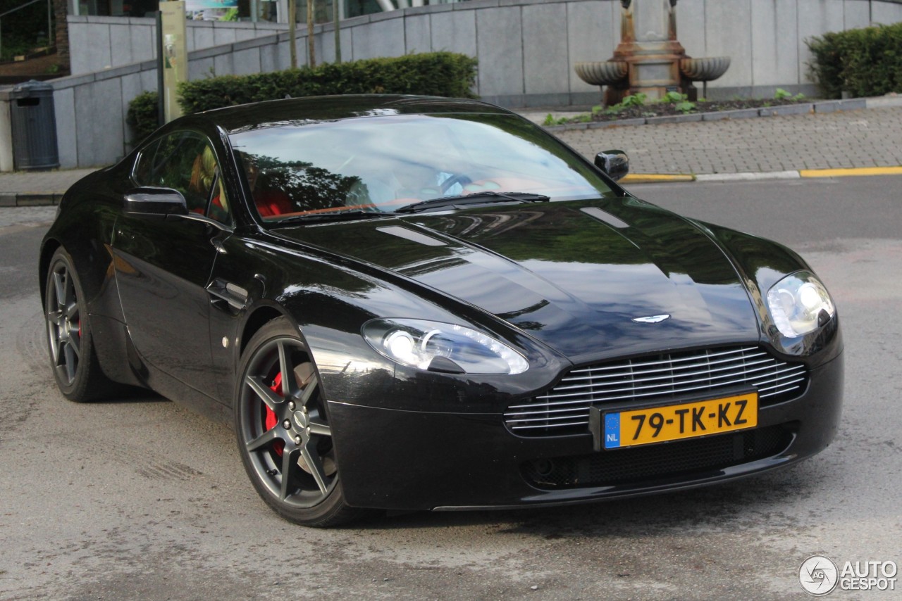 Aston Martin V8 Vantage