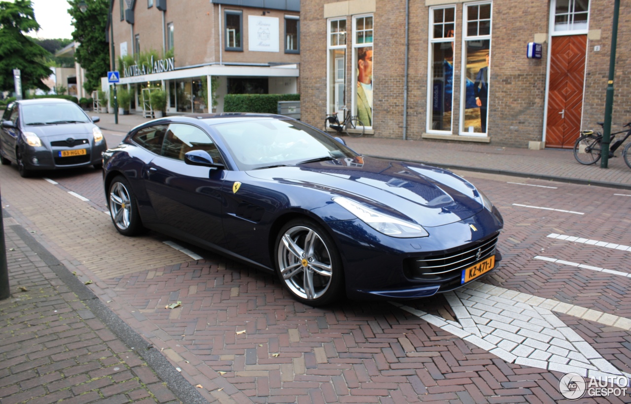 Ferrari GTC4Lusso