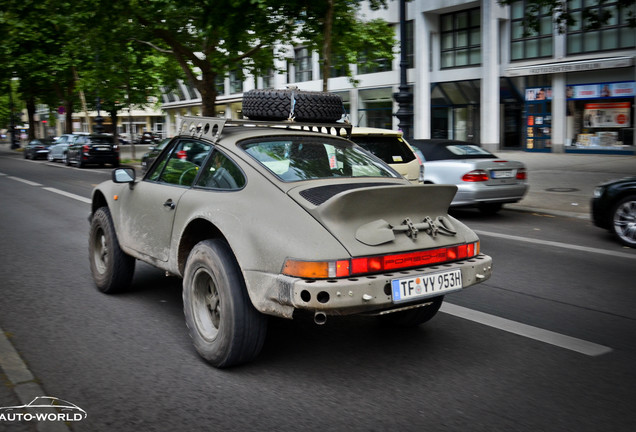 Porsche 911 Carrera RS Rally