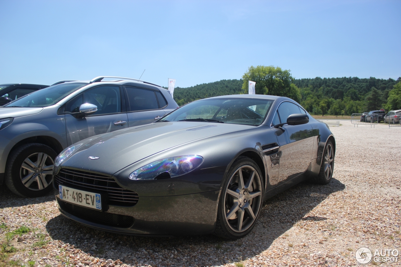 Aston Martin V8 Vantage