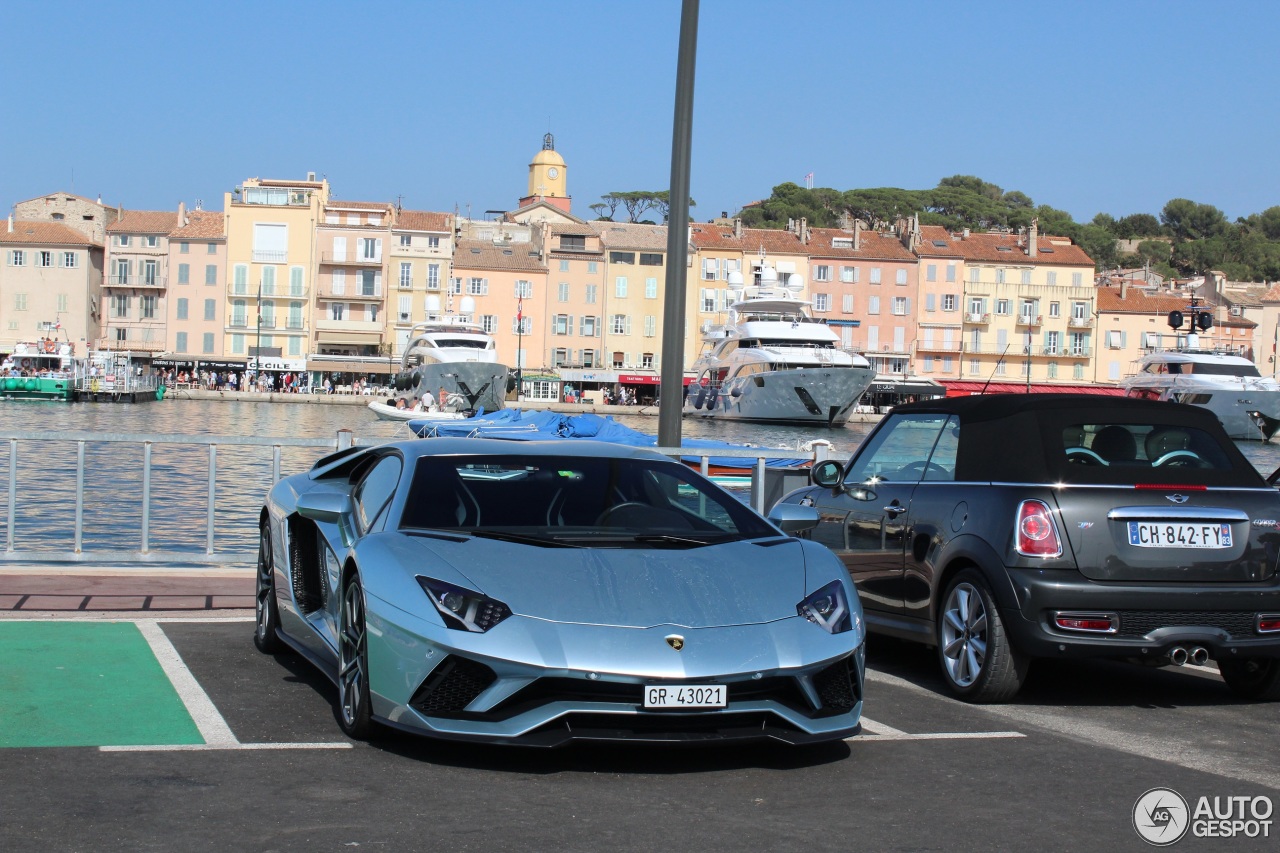 Lamborghini Aventador S LP740-4