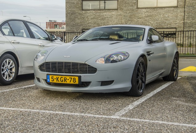 Aston Martin DB9