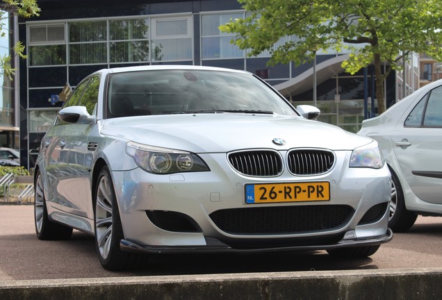 BMW M5 E60 2005