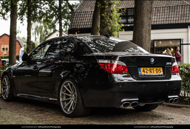 BMW M5 E60 2005