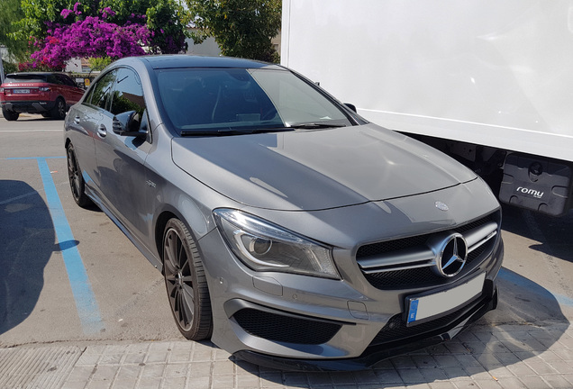 Mercedes-Benz CLA 45 AMG C117