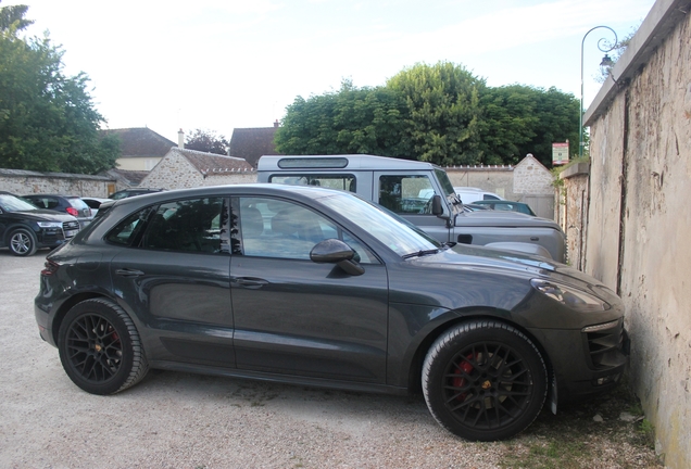 Porsche 95B Macan GTS