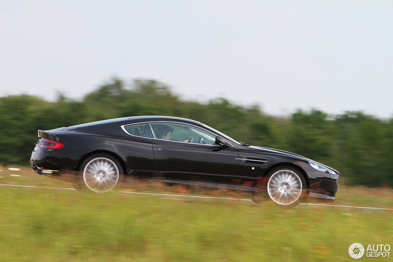 Aston Martin DB9