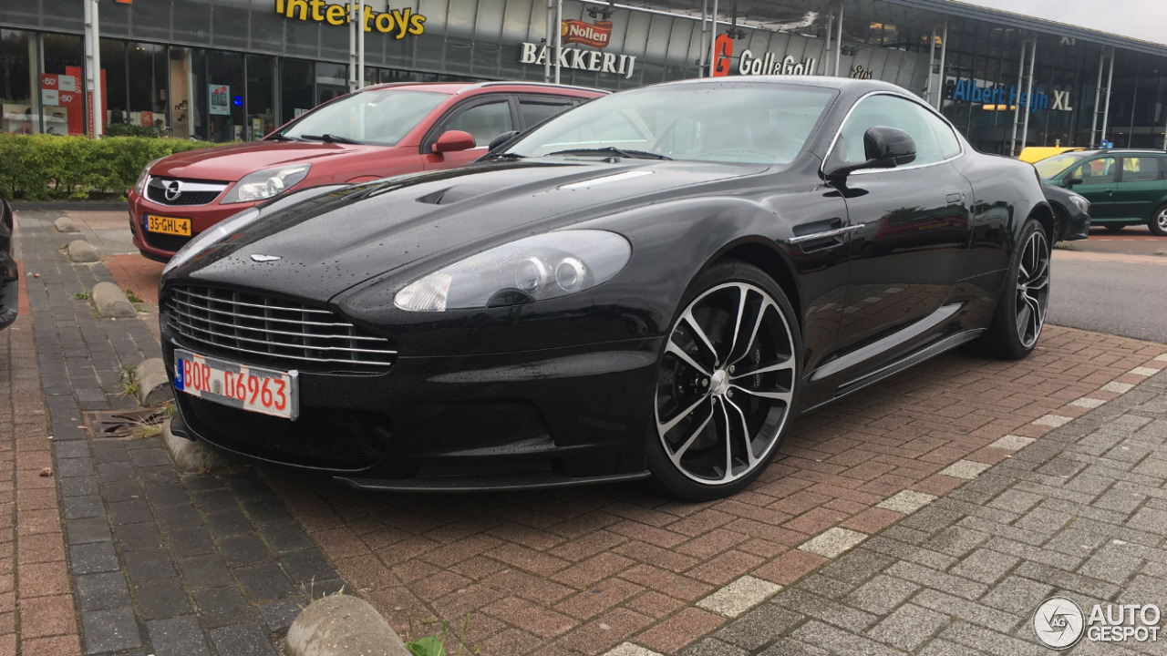 Aston Martin DBS Carbon Black Edition