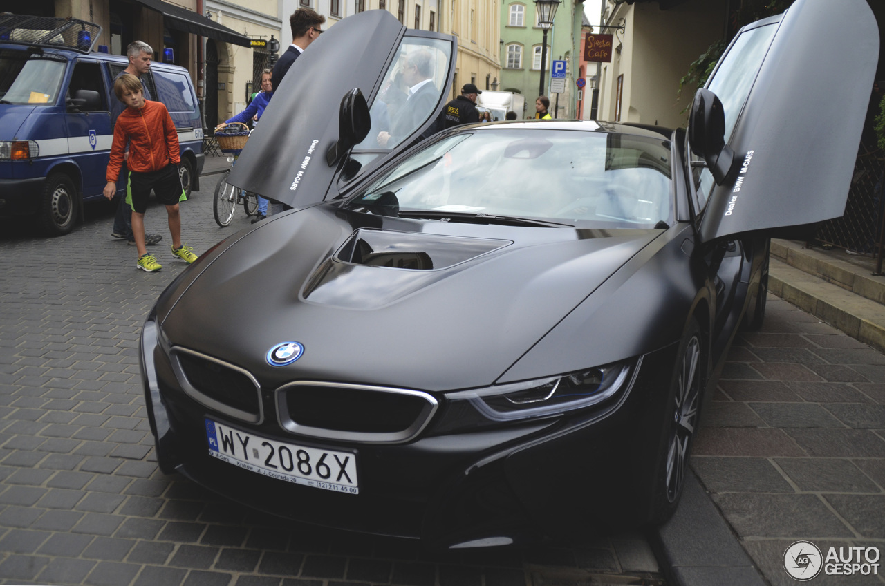 BMW i8 Protonic Frozen Black Edition