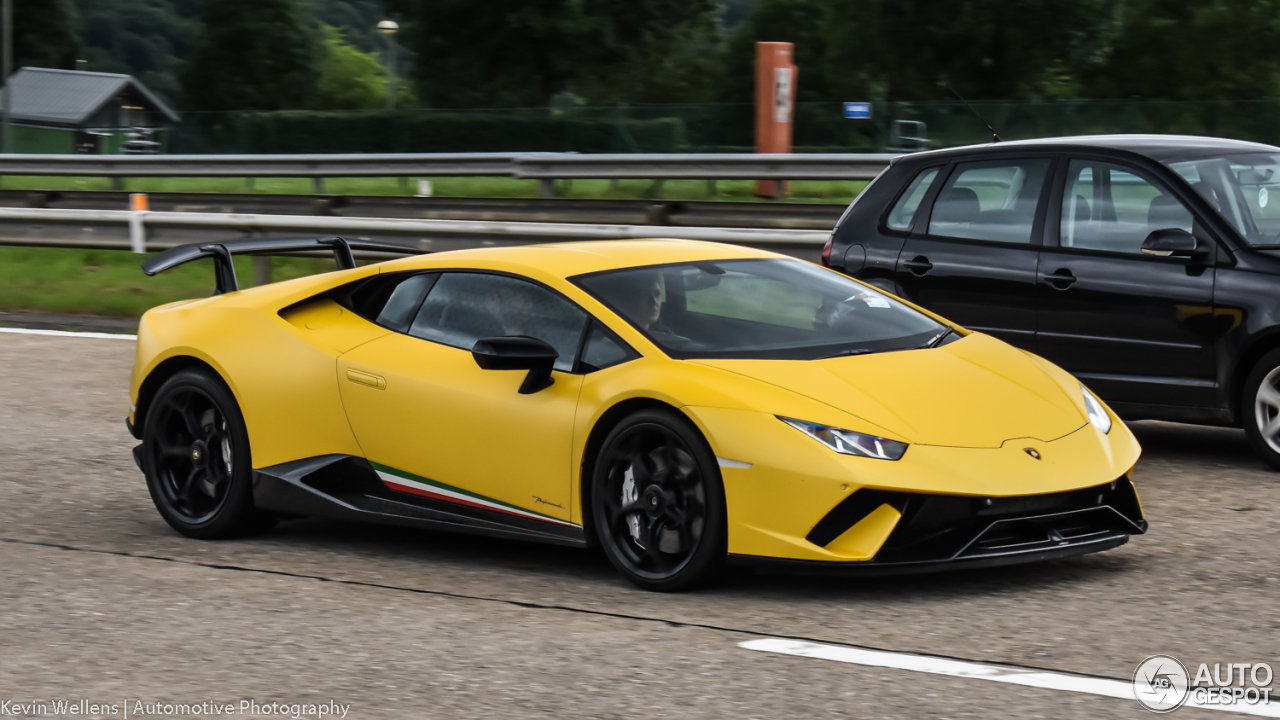 Lamborghini Huracán LP640-4 Performante