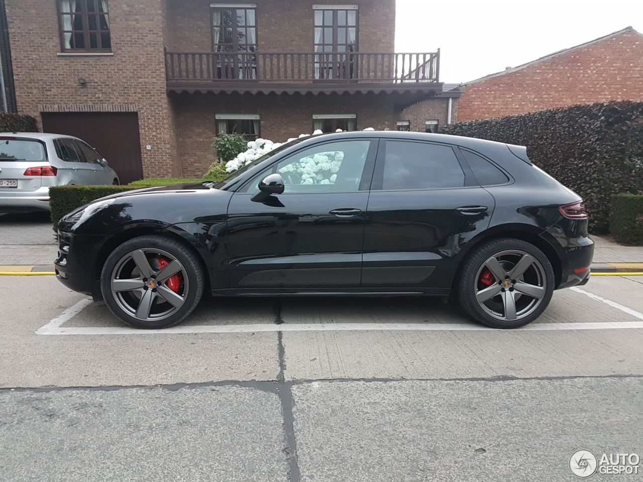 Porsche 95B Macan GTS