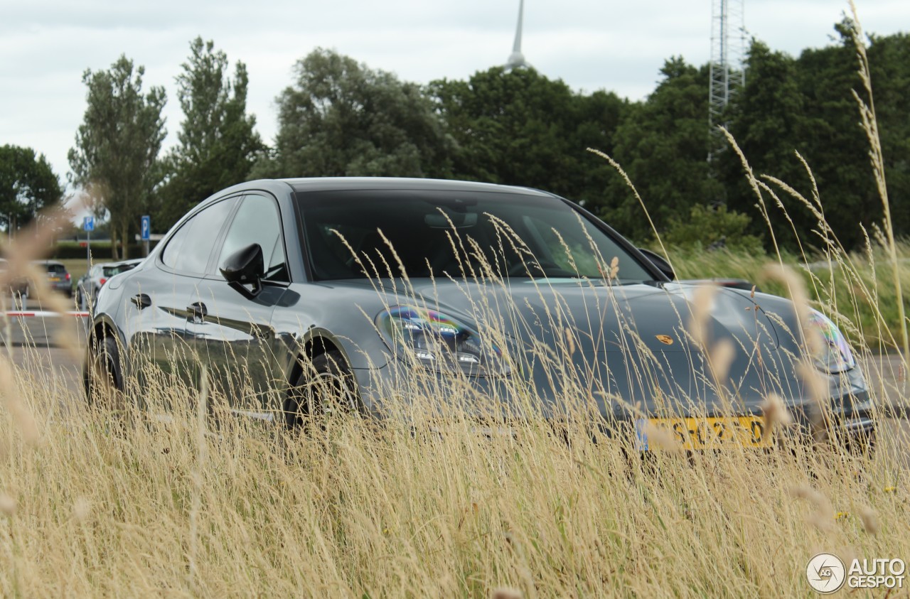 Porsche 971 Panamera Turbo S E-Hybrid