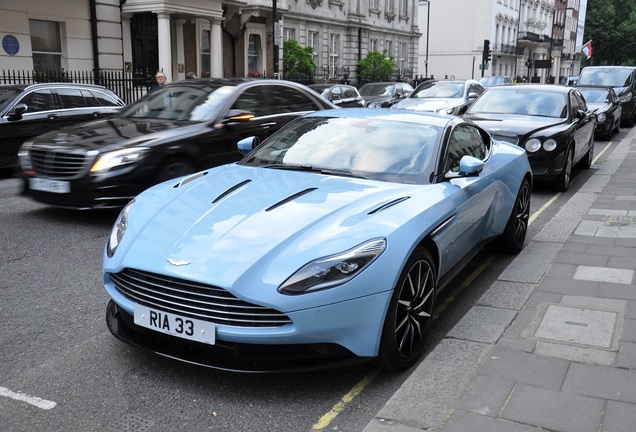 Aston Martin DB11