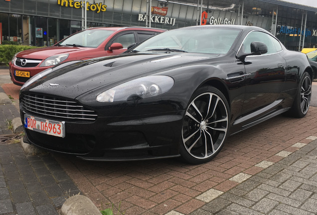 Aston Martin DBS Carbon Black Edition