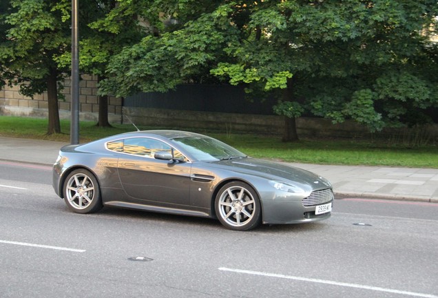 Aston Martin V8 Vantage