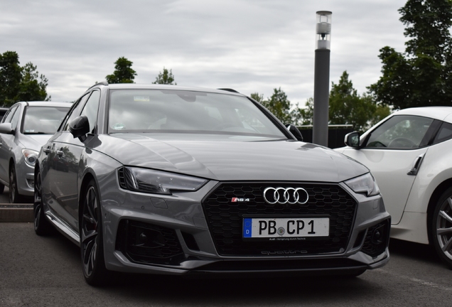 Audi RS4 Avant B9