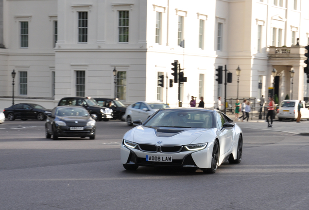 BMW i8