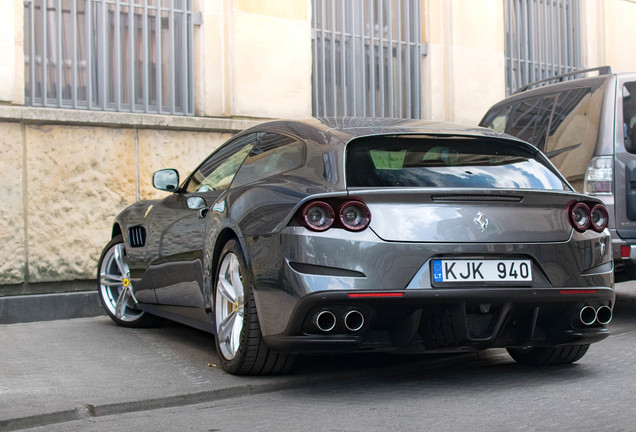 Ferrari GTC4Lusso