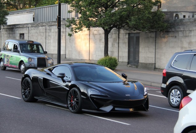 McLaren 570S