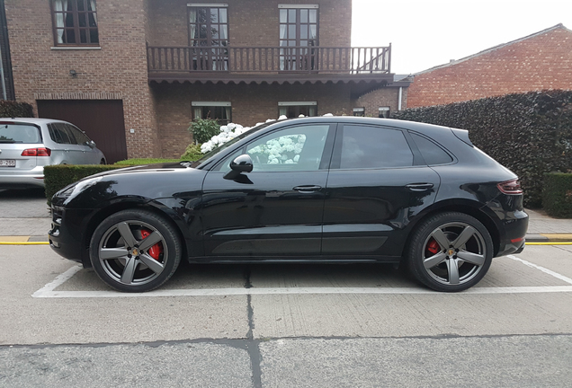 Porsche 95B Macan GTS