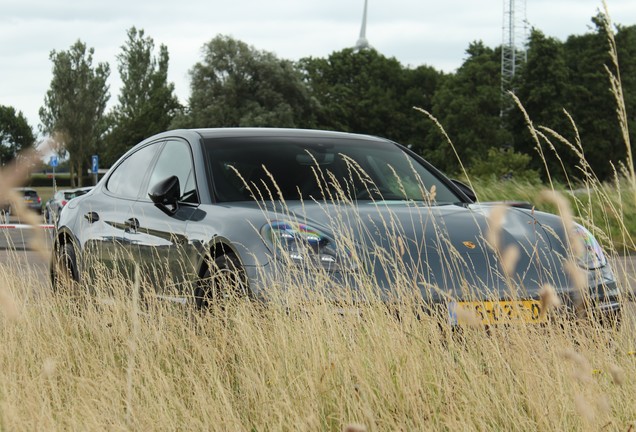 Porsche 971 Panamera Turbo S E-Hybrid