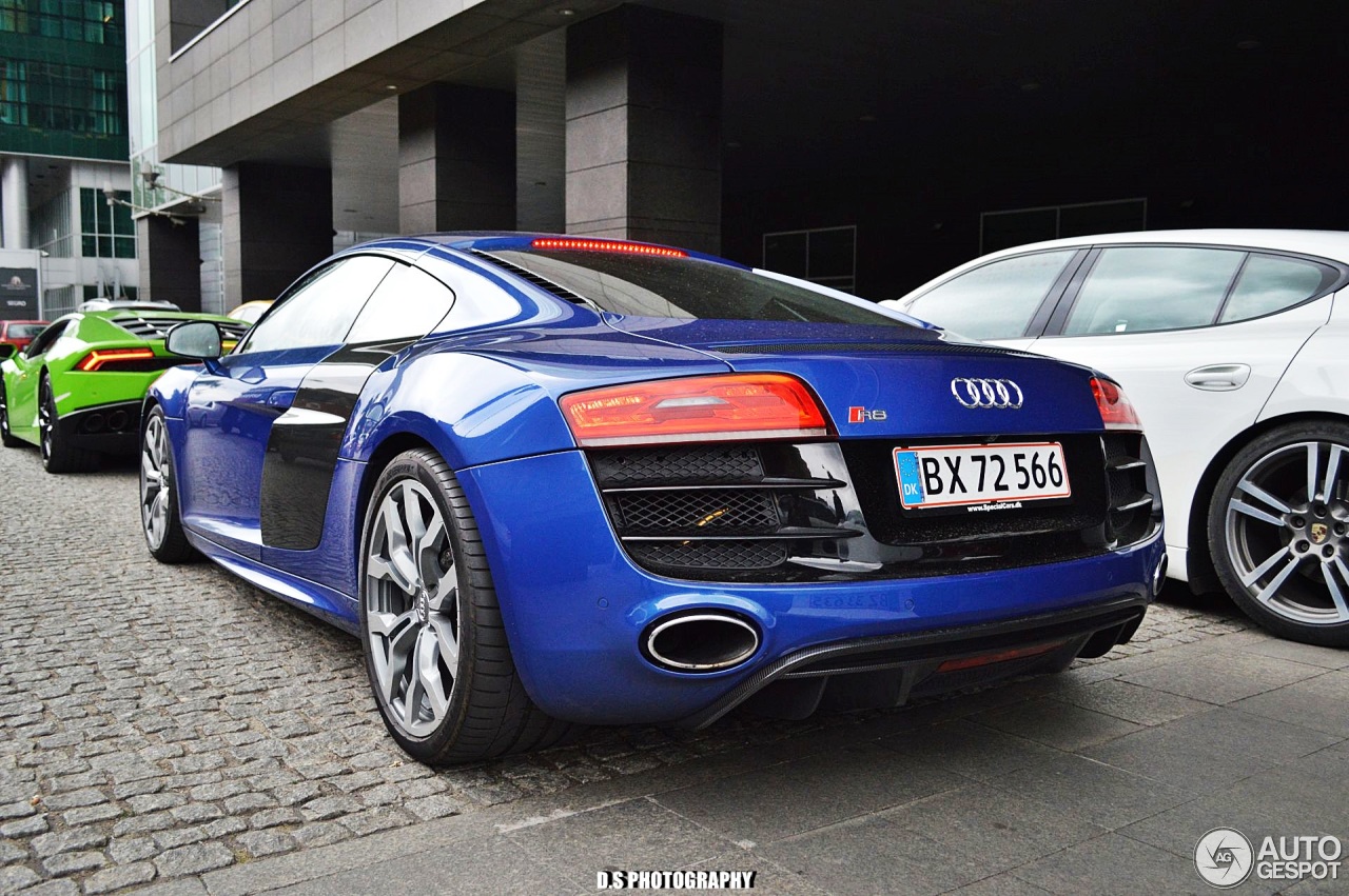 Audi R8 V10