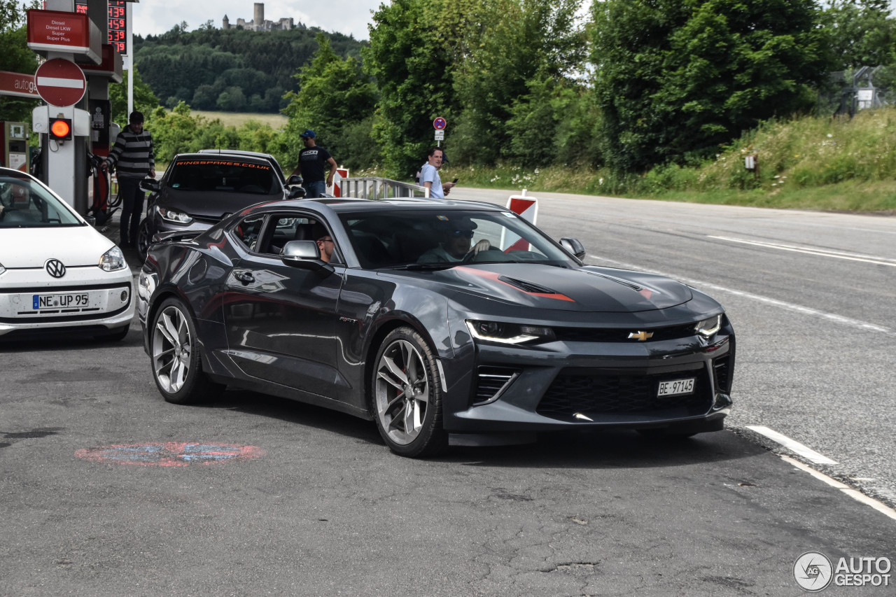 Chevrolet Camaro SS 2016 50th Anniversary