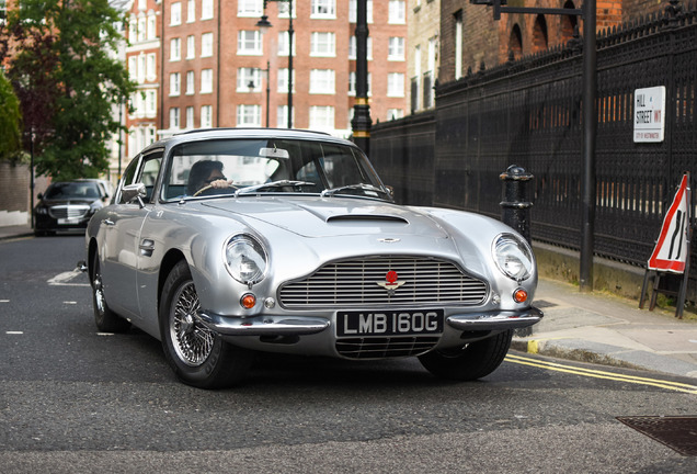 Aston Martin DB6 Superleggera