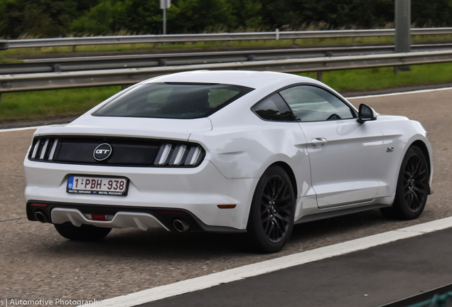 Ford Mustang GT 2015