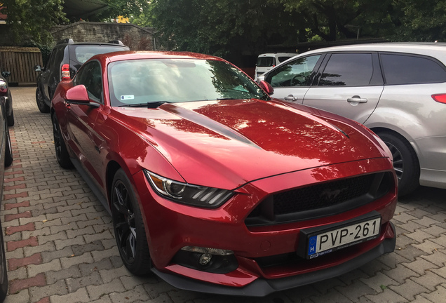 Ford Mustang GT 2015 Black Shadow Edition
