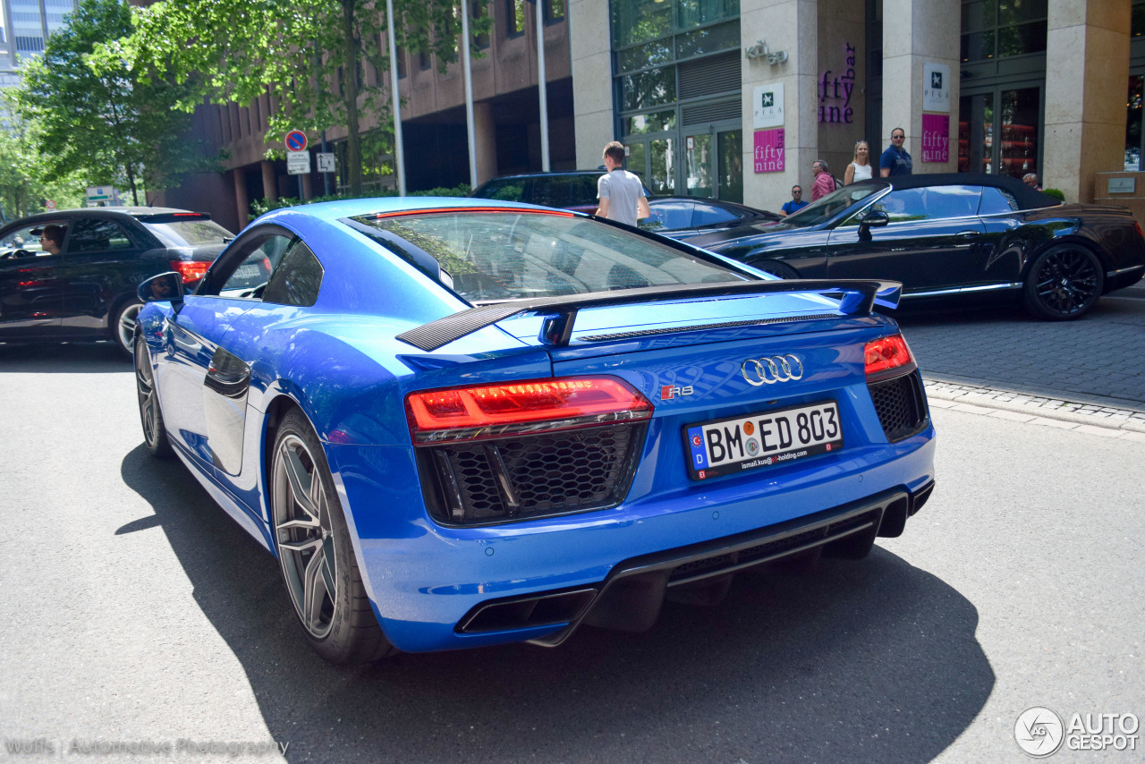 Audi R8 V10 Plus 2015