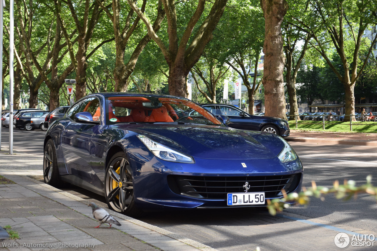 Ferrari GTC4Lusso