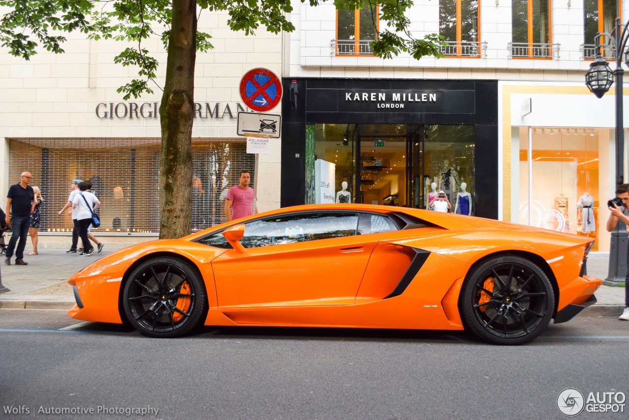 Lamborghini Aventador LP700-4