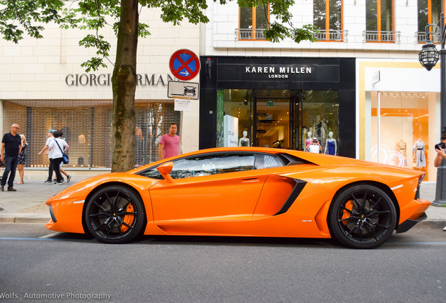 Lamborghini Aventador LP700-4