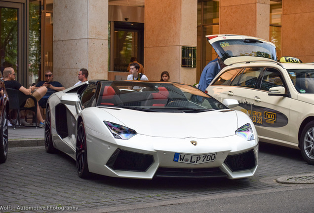 Lamborghini Aventador LP700-4 Roadster