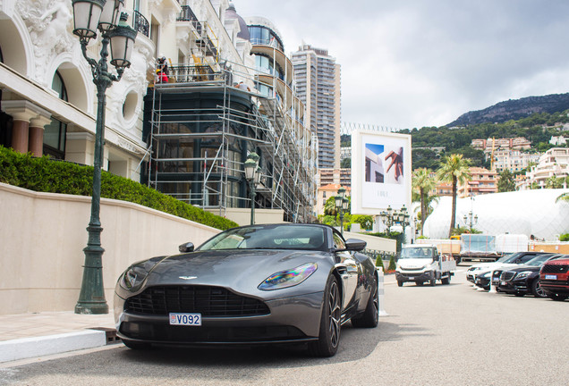 Aston Martin DB11 V8 Volante