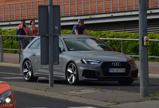 Audi RS4 Avant B9