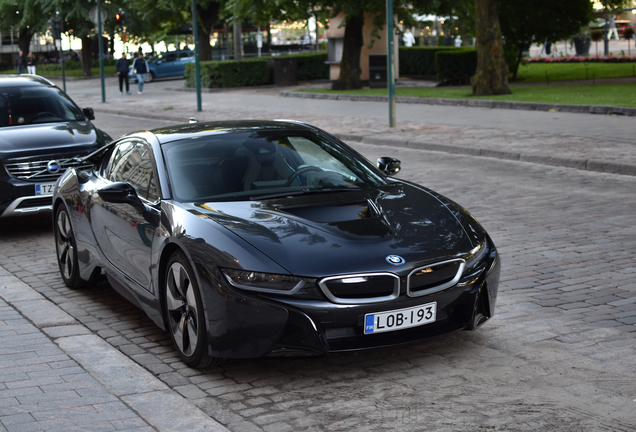 BMW i8